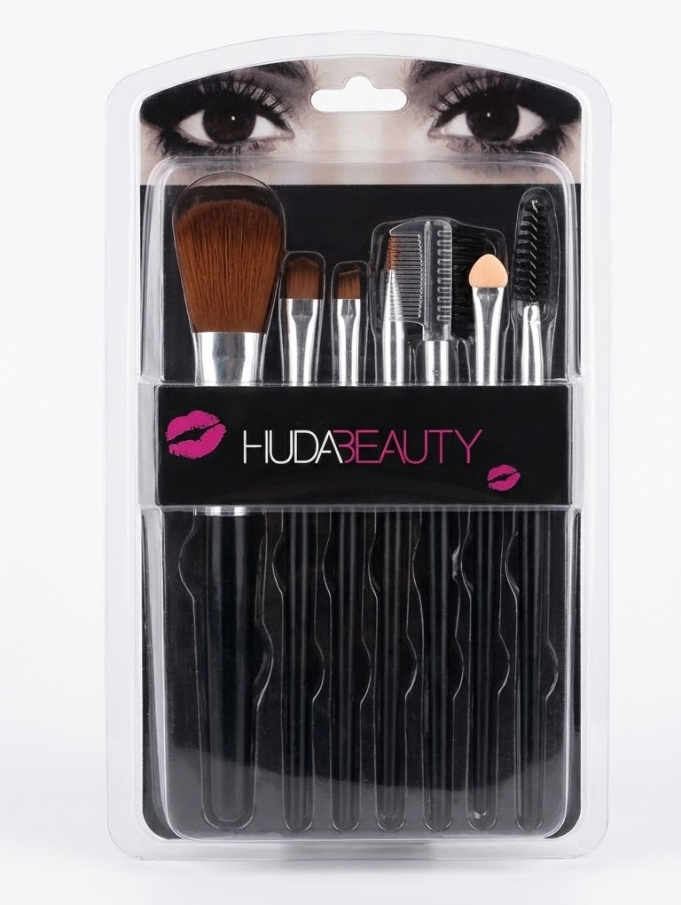 مجموعة فرش مكياج وحواجب هدى بيوتي HUDABEAUTY (7 قطع باللون الأسود)