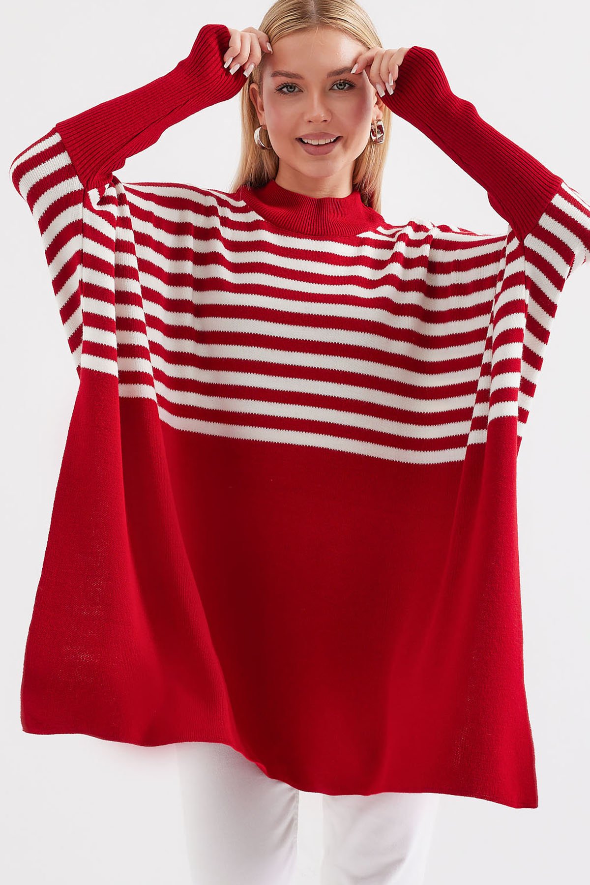 15783 Slit-Sleeve Oversize Poncho Sweater - F.Bordo