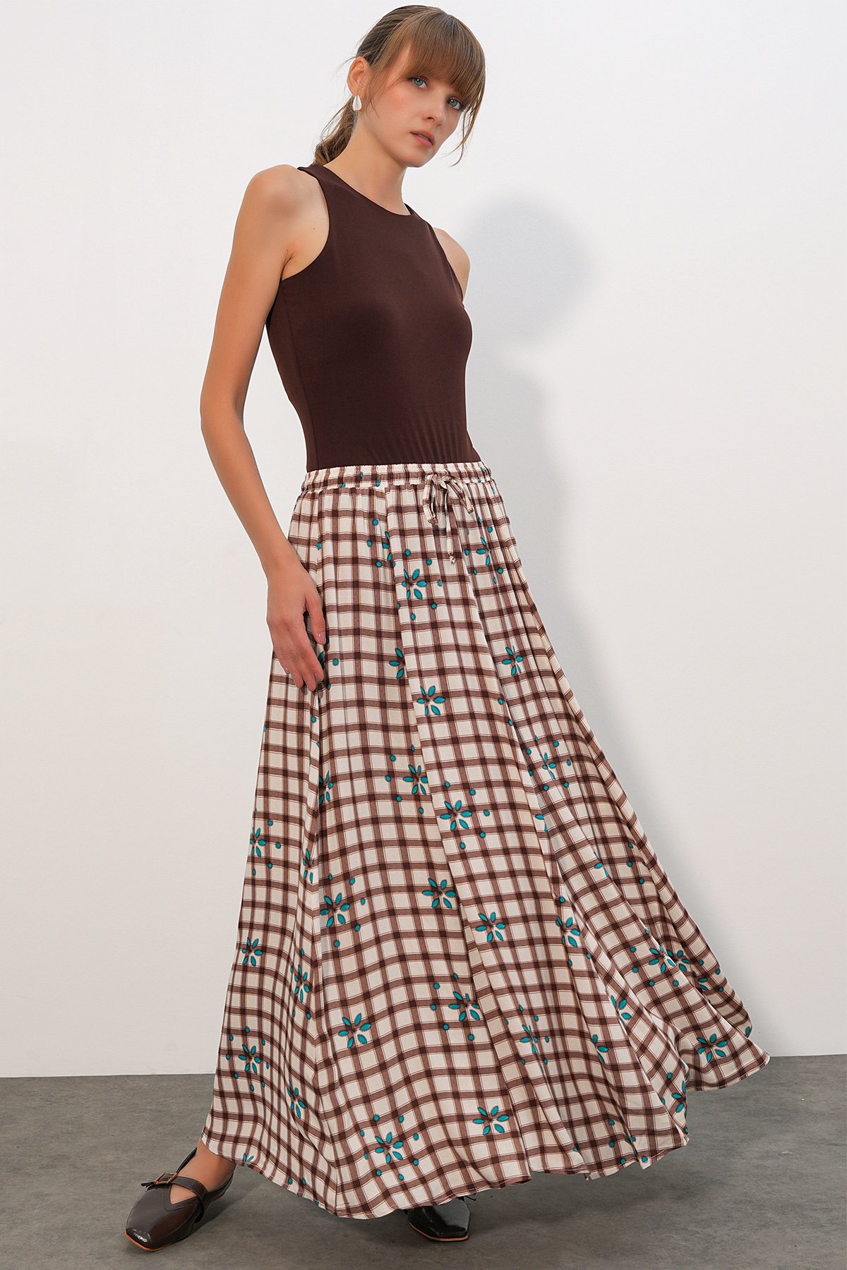 Women's Long Skirt with Square Pattern 8065 - Taba