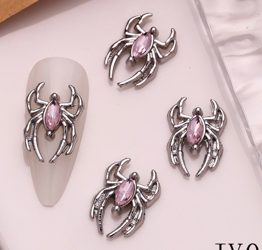 Spider brooch for nails