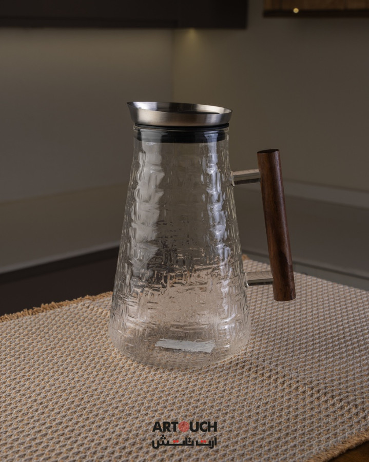جك زجاج بيد خشبية Glass teapot with wooden handle