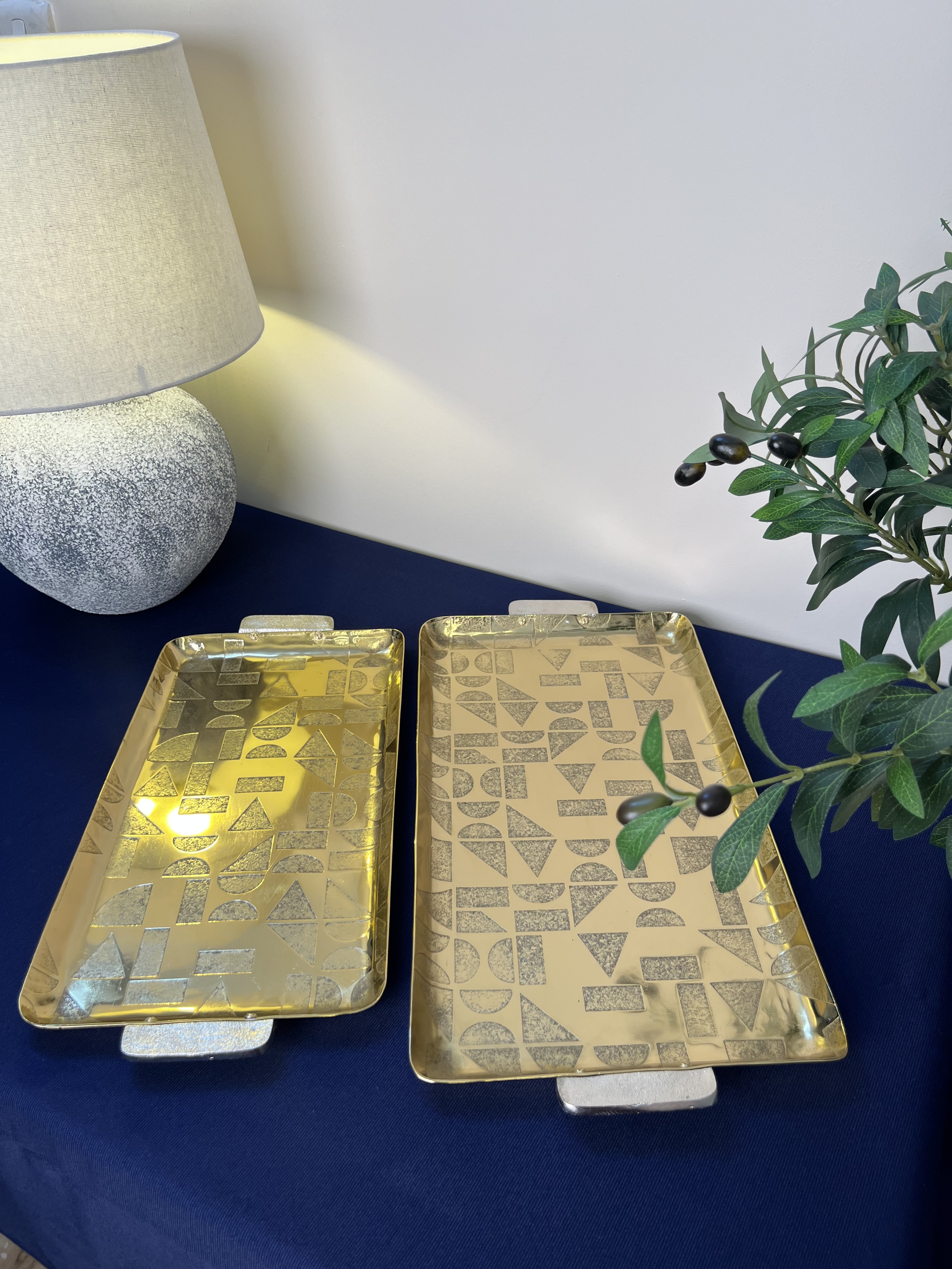 Tray set