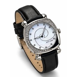 ساعة نسائيه من بيير كاردان الفرنسيه Pierre cardin watch