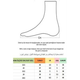 صندل نسائي Muggo LILOW مريح يومي مغلق من الجلد السويدي مع ترصيع ذهبي وإبزيم قابل للتعديل - بيج Muggo LILOW Suede Leather Gold Studded Adjustable Buckle Casual Closed Toe Women's Sandals - Beige