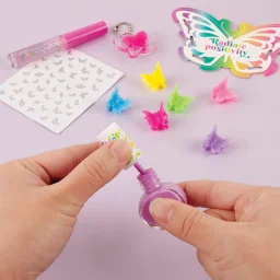 مجموعة مستحضرات التجميل أحلام الفراشة من Make It Real Make It Real Butterfly Dreams Cosmetic Set