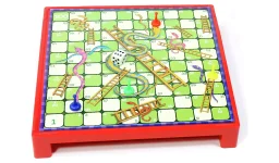 لعبة 4 في صف واحد والسلّم والثعبان 2 في 1 من أمباسادور Ambassador 4-in-a-Row & Snakes and Ladders Combo