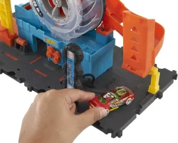 مجموعة ألعاب متجر الإطارات من هوت ويلز سيتي Hot Wheels City Tire Shop Playset