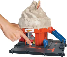 مجموعة لعب مدينة هوت ويلز "متجر الآيس كريم" Hot Wheels City Ice Cream Shop Playset