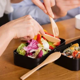 صندوق غداء "أومامي بينتو" (Umami Bento) طقم مزدوج - لون أسود وخشب الخيزران Umami Bento Box Dual Set - Black & Bamboo