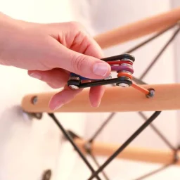 كيكر لاند أداة متعددة الاستخدامات قوس قزح مع إضاءة Kikkerland Rainbow Multi-Tool with Light