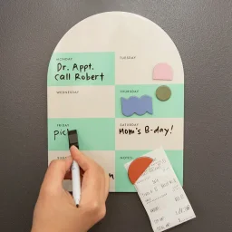 كيكر لاند لوحة ملاحظات أسبوعية مغناطيسية للمسح الجاف Kikkerland Magnetic Dry Erase Weekly Memo Board