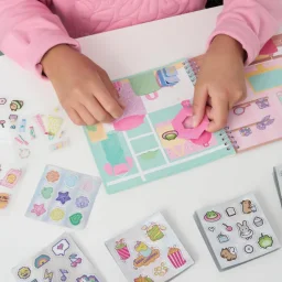 ميك إت ريل مجموعة تجميع ستيكر إيرا Make It Real Sticker Era Collector Set