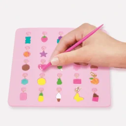 ميك إت ريل مجموعة صنع مجوهرات بحليات الصلصال Make It Real Clay Charm DIY Jewelry Kit