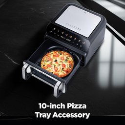 وقلاية هوائية وشواية بيتزا رقمية 5 في 1 من إنتاج شركة بلاك أند ديكر (Black & Decker). A 5-in-1 digital air fryer and pizza oven from Black & Decker.