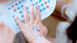 ملصقات أظافر بفيونكات وقلوب وأحجار لامعة – 261 قطعة Bow, Heart and Sparkling Gem Nail Stickers - 261 Pieces