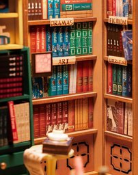 مكتبة شكسبير المصغّرة – زاوية كتب Shakespeare Bookstore Book Nook