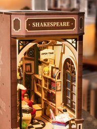 مكتبة شكسبير المصغّرة – زاوية كتب Shakespeare Bookstore Book Nook