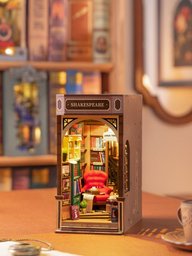 مكتبة شكسبير المصغّرة – زاوية كتب Shakespeare Bookstore Book Nook