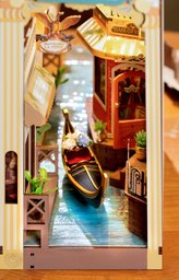 زاوية فينيسيا الرومانسية Romantic Venice Book Nook