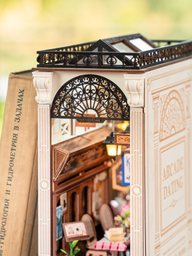 ممر العشاق الرومانسي – زاوية كتب Romantic Lovers' Lane Book Nook