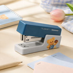 كباسة زرقاء بشخصية الدب اللطيف Cute Bear Blue Stapler