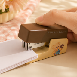 كباسة زرقاء بشخصية الدب اللطيف Cute Bear Blue Stapler