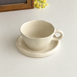 طقم كوب وصحن سيراميك عاجي Ivory Ceramic Cup and Saucer Set