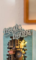 بيت الكتب السحري المصغّر Magical Miniature Book House