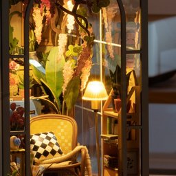 بيت الحديقة المصغّر – زاوية كتب Miniature Garden House Book Nook