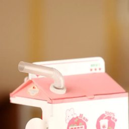 مجسم متجر حليب الفراولة اللطيف Strawberry Milk Shop – Cute Miniature Model