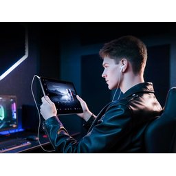 تابلت من براند hotwave (هوت ويڤ) مع  هداياو  ضمان الوكالة 18 شهر( اصدار محدود) Hotwave brand tablet with gifts.