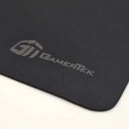 وسادة مكتب فيلوسيتي – متوسطة الحجم من GamerTek GamerTek Desk Mat Velocity -Medium