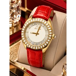 ساعة نسائيه من بيير كاردان الفرنسية pierre cardin watch