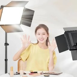 إضاءة تصوير YM-240 Pro بـ240 حبة LED وبطارية 4000mAh مع ترايبود قابل للتمديد حتى 183 سم - 2500-8000K وحواجز ضوء YM-240 Pro Light With Tripod 4000mAh