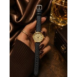 ساعة نسائية كلاسيك سير جلد مقاومة للماء من جيدي Gedi Classic Leather Strap Waterproof Women Watch