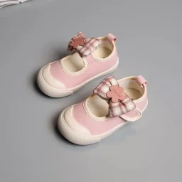 ترينشوز حذاء بناتي باربع الوان Tracksuit Shoes Girls Four Colors