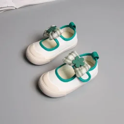 ترينشوز حذاء بناتي باربع الوان Tracksuit Shoes Girls Four Colors