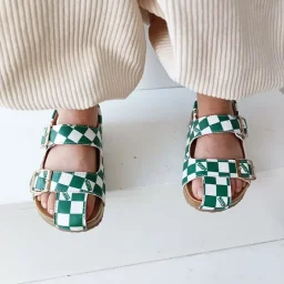 صندل شطرنج بلونين ( قالب صغير ) Sandals Two Colors Molded Small