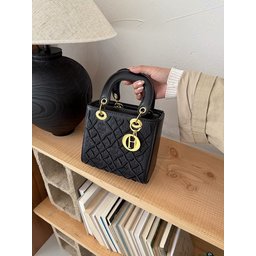 حقيبة bag
