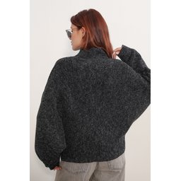 كنزة نسائية تريكو أوفرسايز بأكمام باتوينغ 15969 - أسود Women's Batwing Sleeve Oversize Knit Sweater 15969 - Black