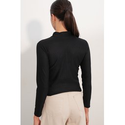 بلوزة نسائية بأكمام طويلة وتفاصيل أزرار 40044 - أسود Women's Long Sleeve Blouse with Button Detail 40044 - Black