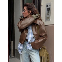 جاكيت جلد عريض بياقة كلاسيكية Leaher Jacket