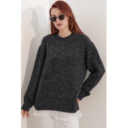 كنزة نسائية تريكو فضفاضة بتفاصيل تول 15968 - أسود Women's Oversize Knit Sweater with Tulle Detail 15968 - Black