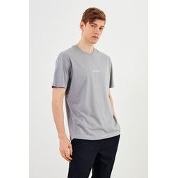 تيشيرت رجالي Leo Oversize قطن 100% بياقة دائرية وطبعة صدر - رمادي Leo Men's Oversize T-Shirt 100% Cotton Crew Neck with Chest Print - Grey
