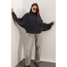 كنزة نسائية تريكو أوفرسايز بأكمام باتوينغ 15969 - أسود Women's Batwing Sleeve Oversize Knit Sweater 15969 - Black