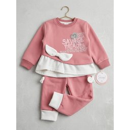 تراك بناتي Girls' track