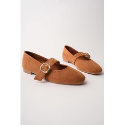 حذاء باليه نسائي Muggo HALSEY جلد ذهبي بإبزيم - لون توباكو Muggo HALSEY Gold Buckle Leather Women's Ballet Flats - Tobacco