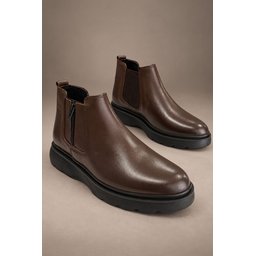 حذاء تشيلسي رجالي MUGGO LENOX جلد طبيعي بسحاب ونعل سميك - بني MUGGO LENOX Men's Genuine Leather Chelsea Boots with Zipper & Chunky Sole - Brown