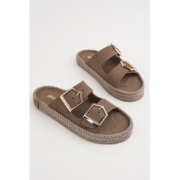 Muggo GOLDY شبشب نسائي مريح بتصميم توكة مزدوجة قابلة للتعديل - فيزون Muggo GOLDY Women's Double Buckle Adjustable Comfortable Sole Daily Slipper - Vizon