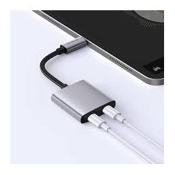 كابل MC USB-A إلى USB-C مزود بضوء تنفس بطول 1.2 متر MC 2 in 1 USB-C to Dual USB-C Audio Adapter